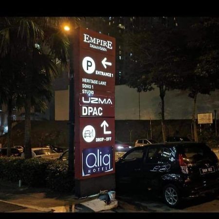 Maya Empire Studio Kampong Bukit Lanjan Exterior foto